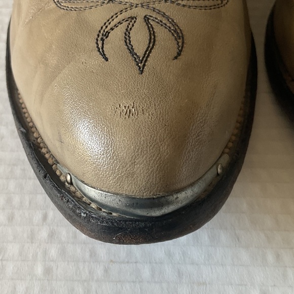 Tan Western vintage Cowboy Boots - Picture 7 of 7